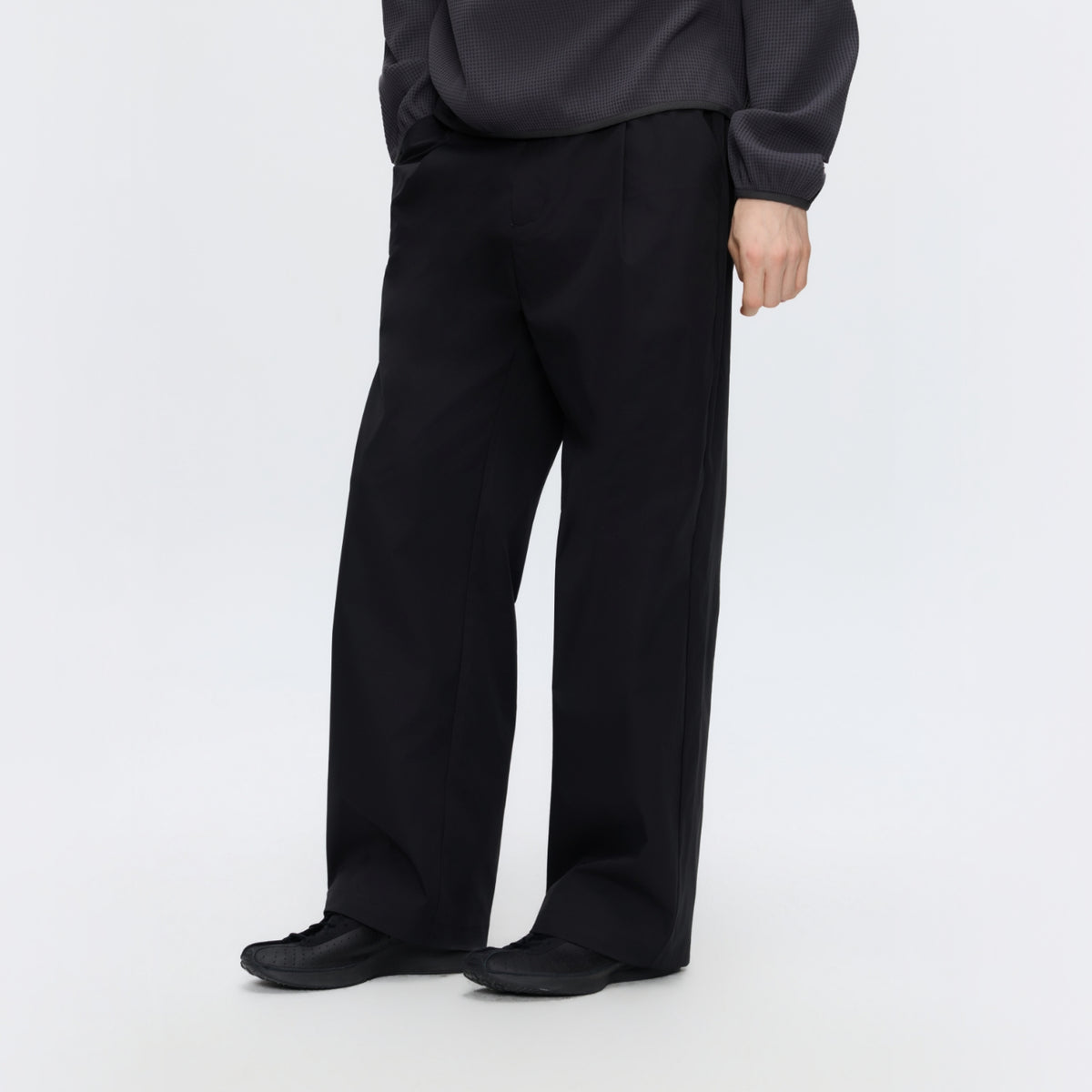Water-Repellent Cotton-Feel Pleated Trousers