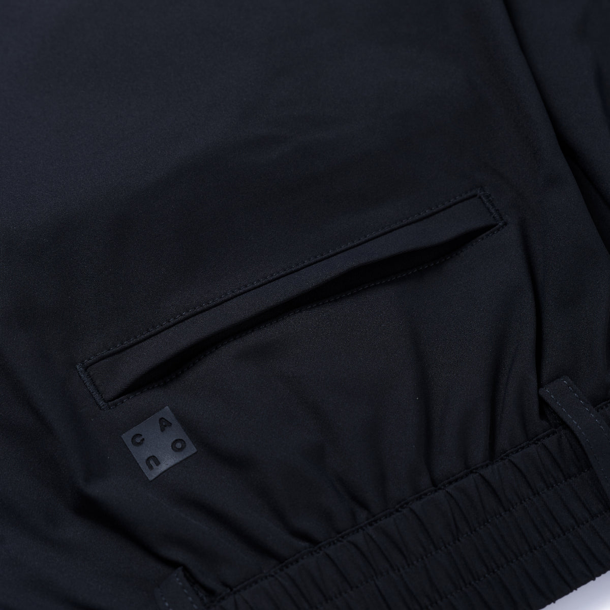 Water-Repellent Cotton-Feel Pleated Trousers