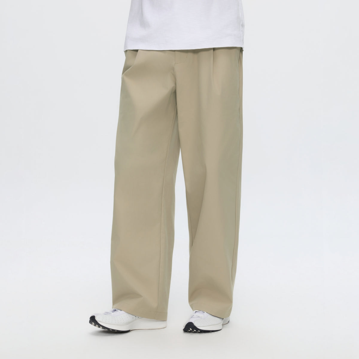 Water-Repellent Cotton-Feel Pleated Trousers