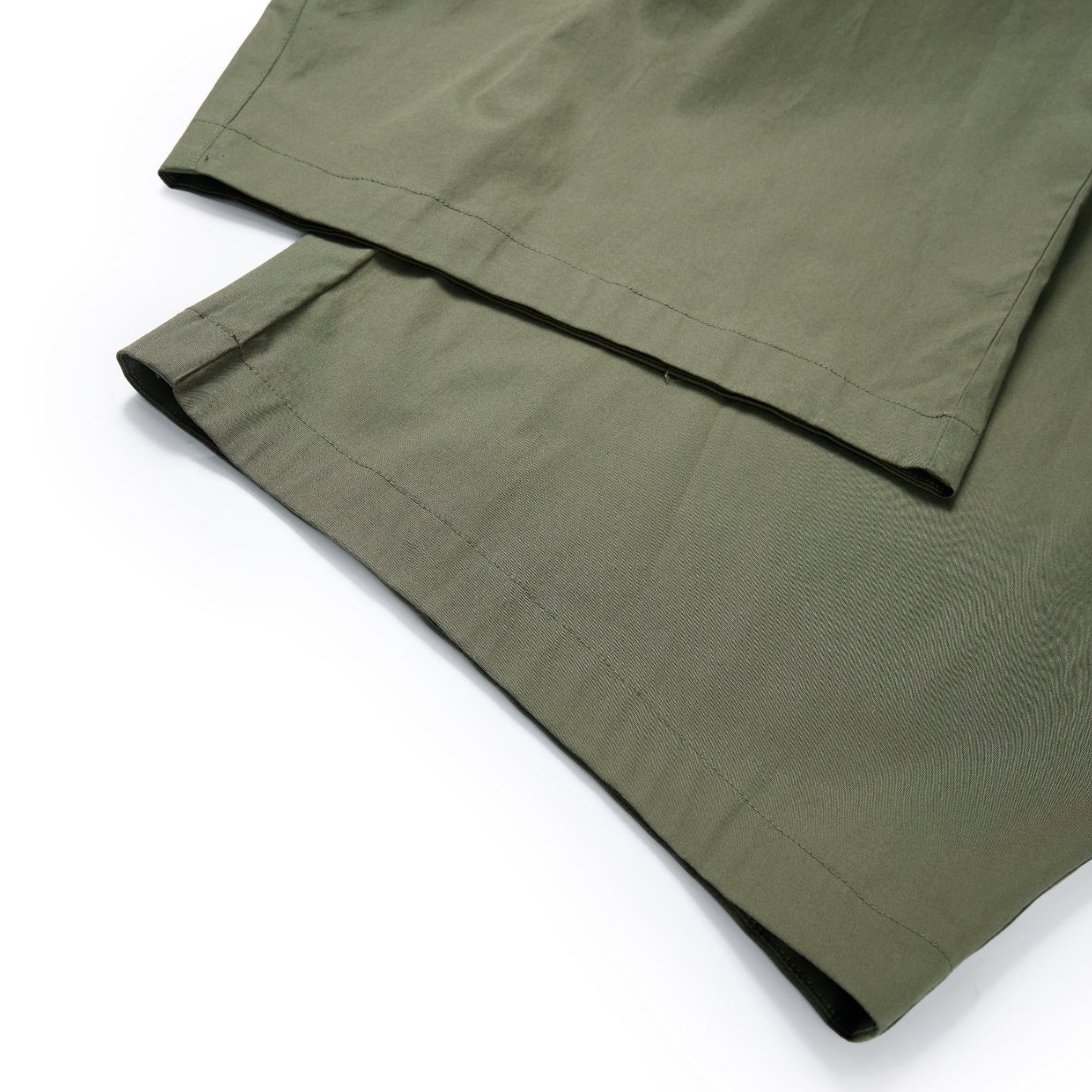 Lightweight Pleated Wide-Leg Cropped Pants